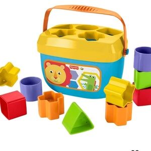 ❗️Fisher-Price Colorful Shape Sorting Blocks